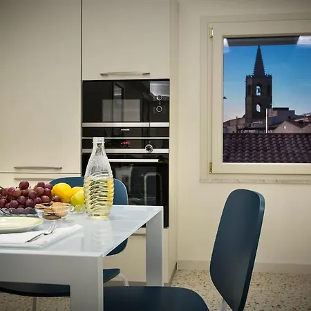 Centro Storico Via Ferret, Vista Mare *